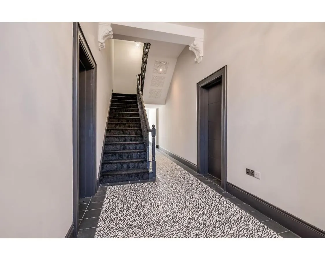 Apartment Central Belfast Apartments: University Street United Kingdom