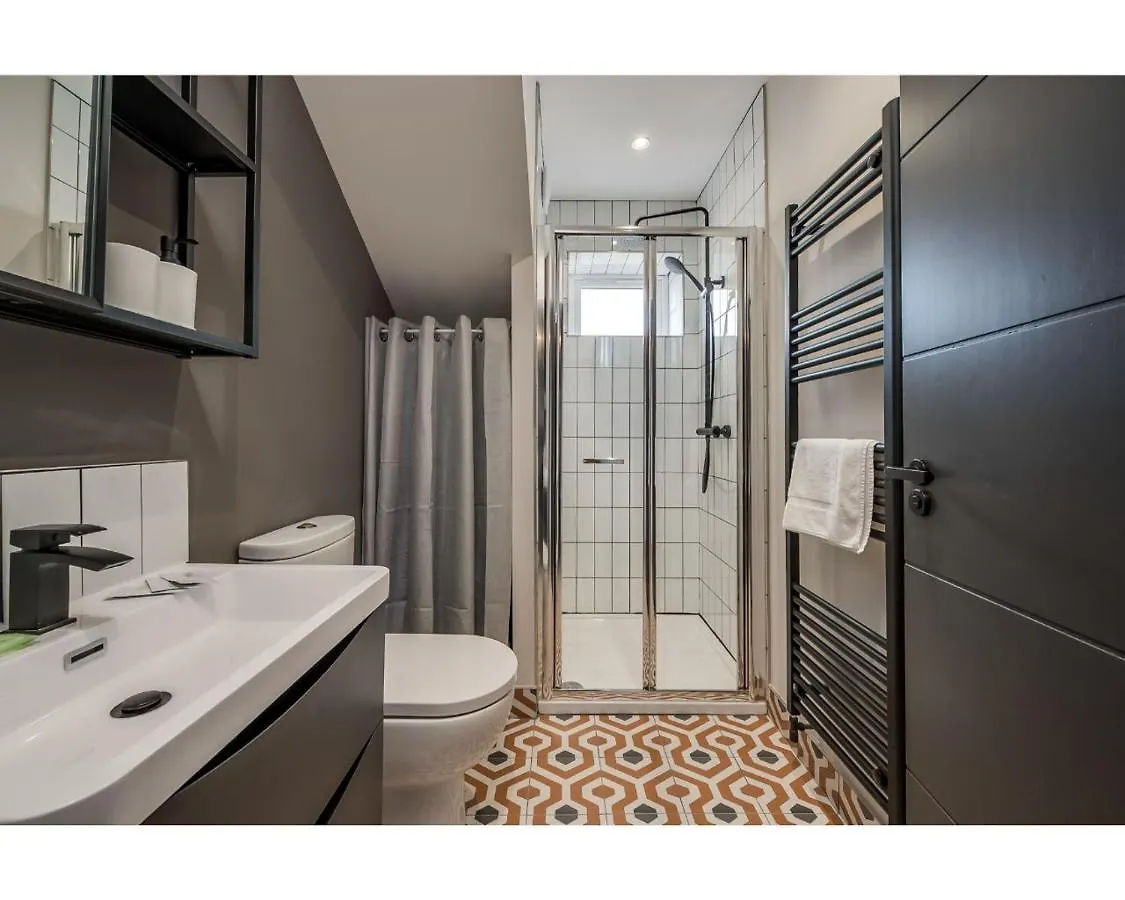 Central Belfast Apartments: University Street United Kingdom